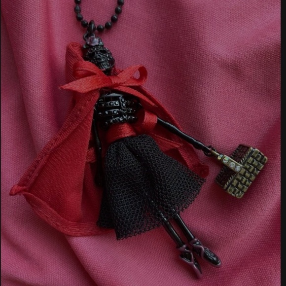 Betsey Johnson: vintage Dark forest little red riding hood necklace - Picture 9 of 10